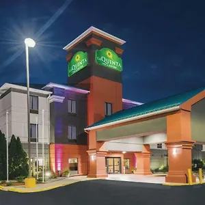 La Quinta & By Wyndham East *** Louisville
