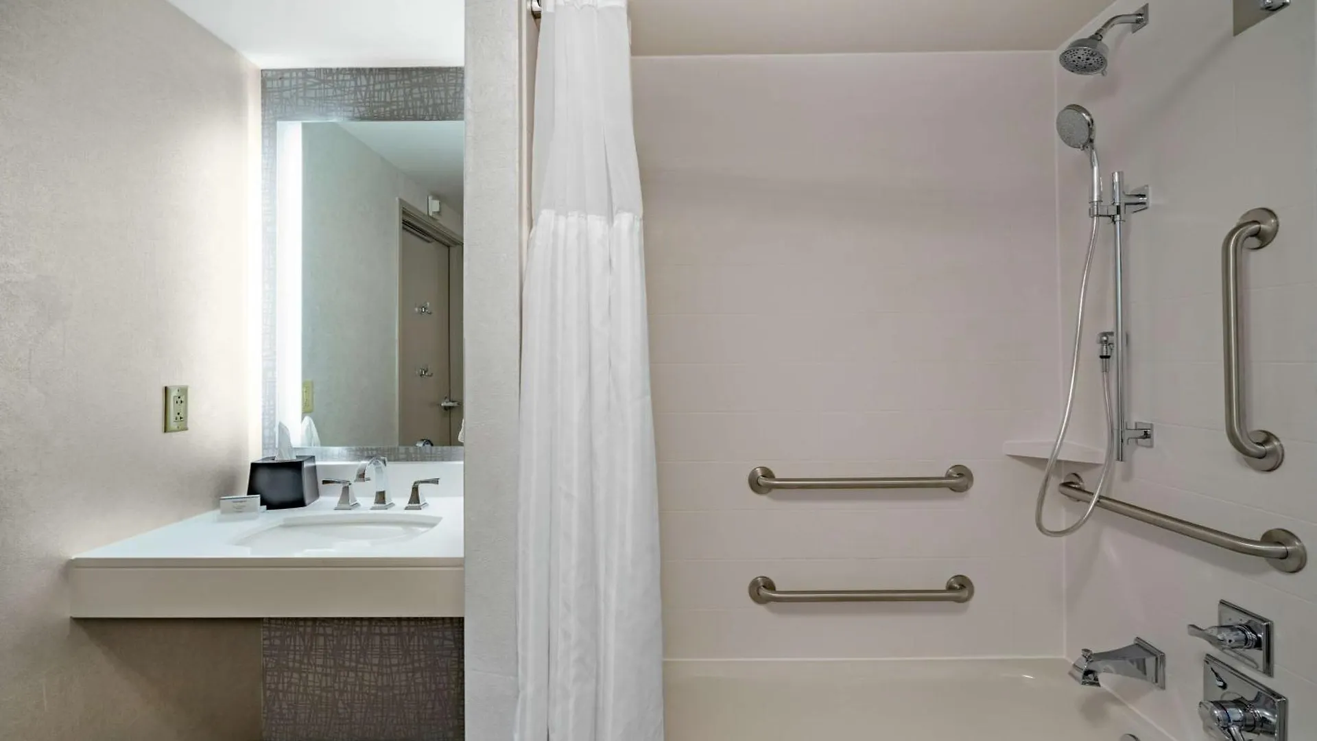 *** Hotel Hilton Garden Inn Louisville East United States